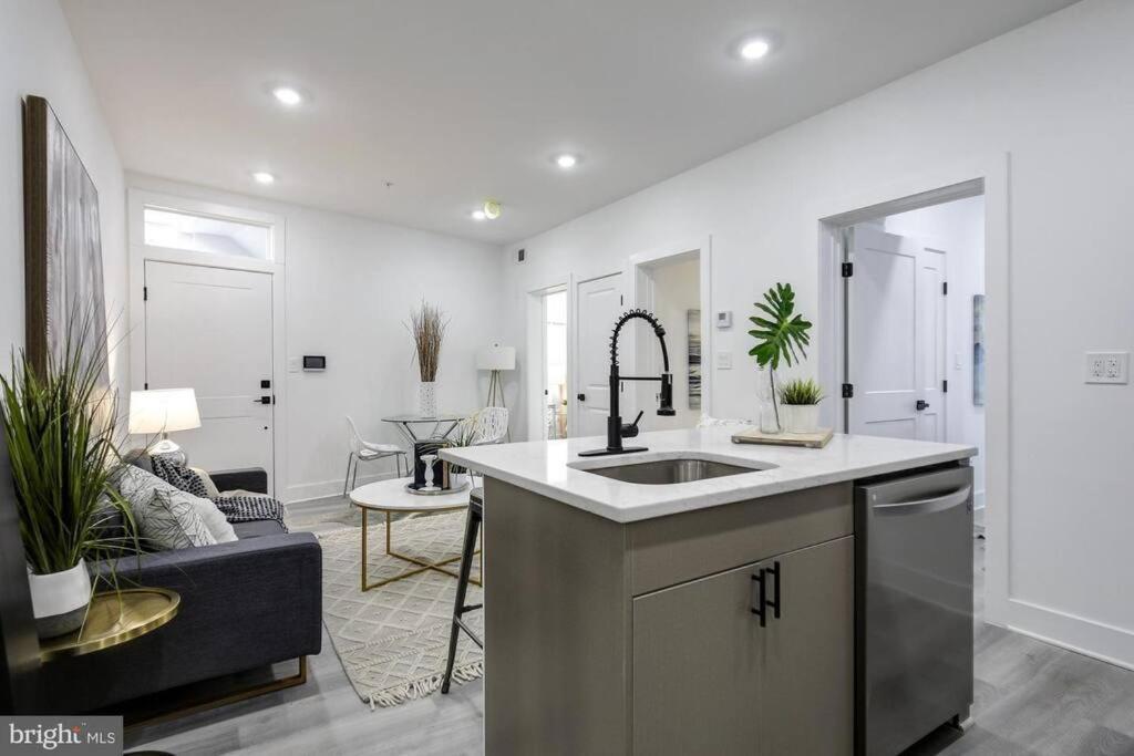 Brandnew Luxury Capitol Hill Apt! Near Free Trolly Washington Exterior photo